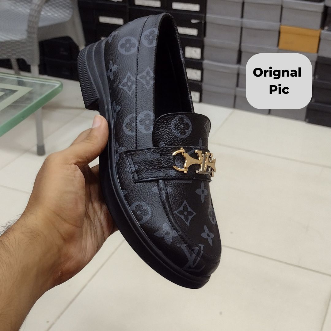 Women’s Classic Loafers with Gold Metallic Buckle (10)